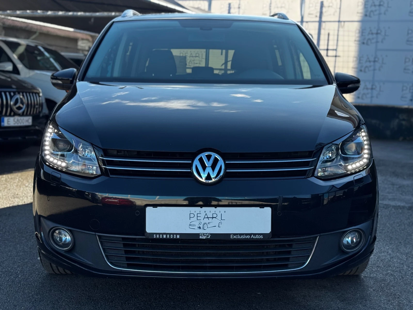 VW Touran 2.0TDI DSG Highline NAVI Climatronic Camera 6+ 1  - изображение 2
