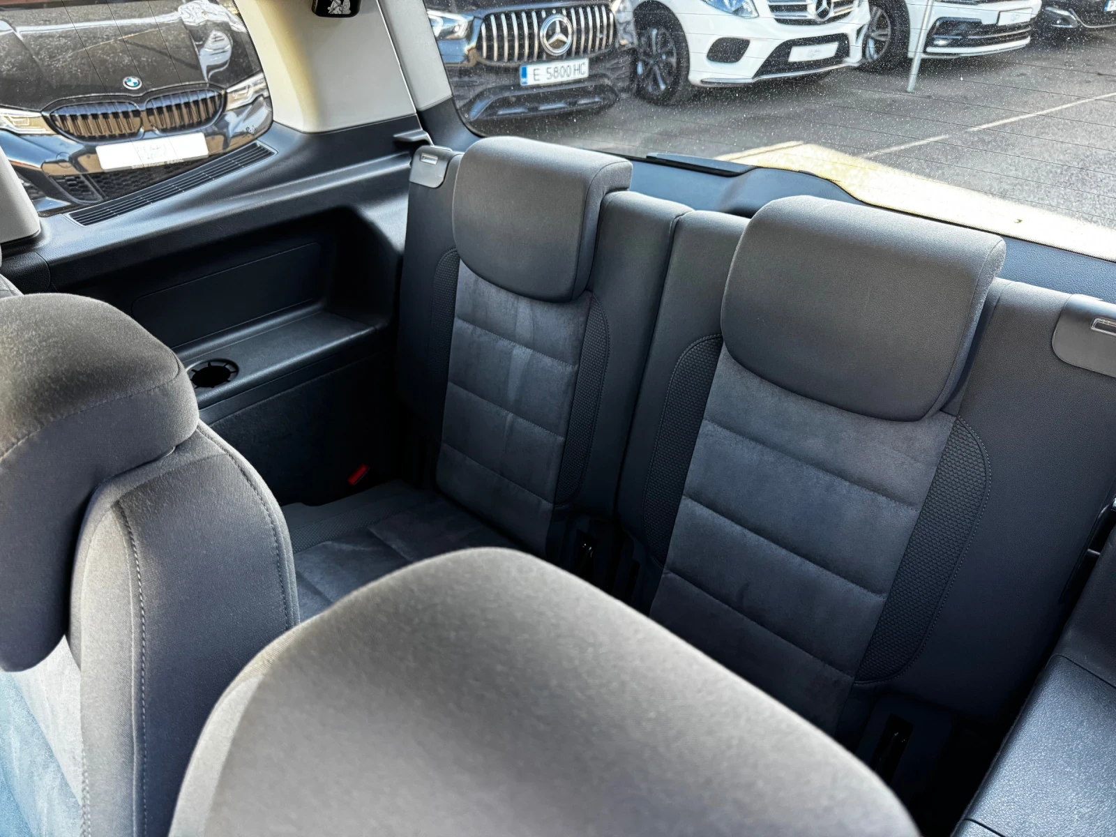 VW Touran 2.0TDI DSG Highline NAVI Climatronic Camera 6+ 1  | Mobile.bg � ����������� 16