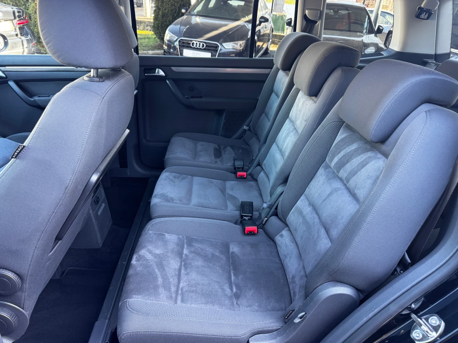 VW Touran 2.0TDI DSG Highline NAVI Climatronic Camera 6+ 1  | Mobile.bg � ����������� 14