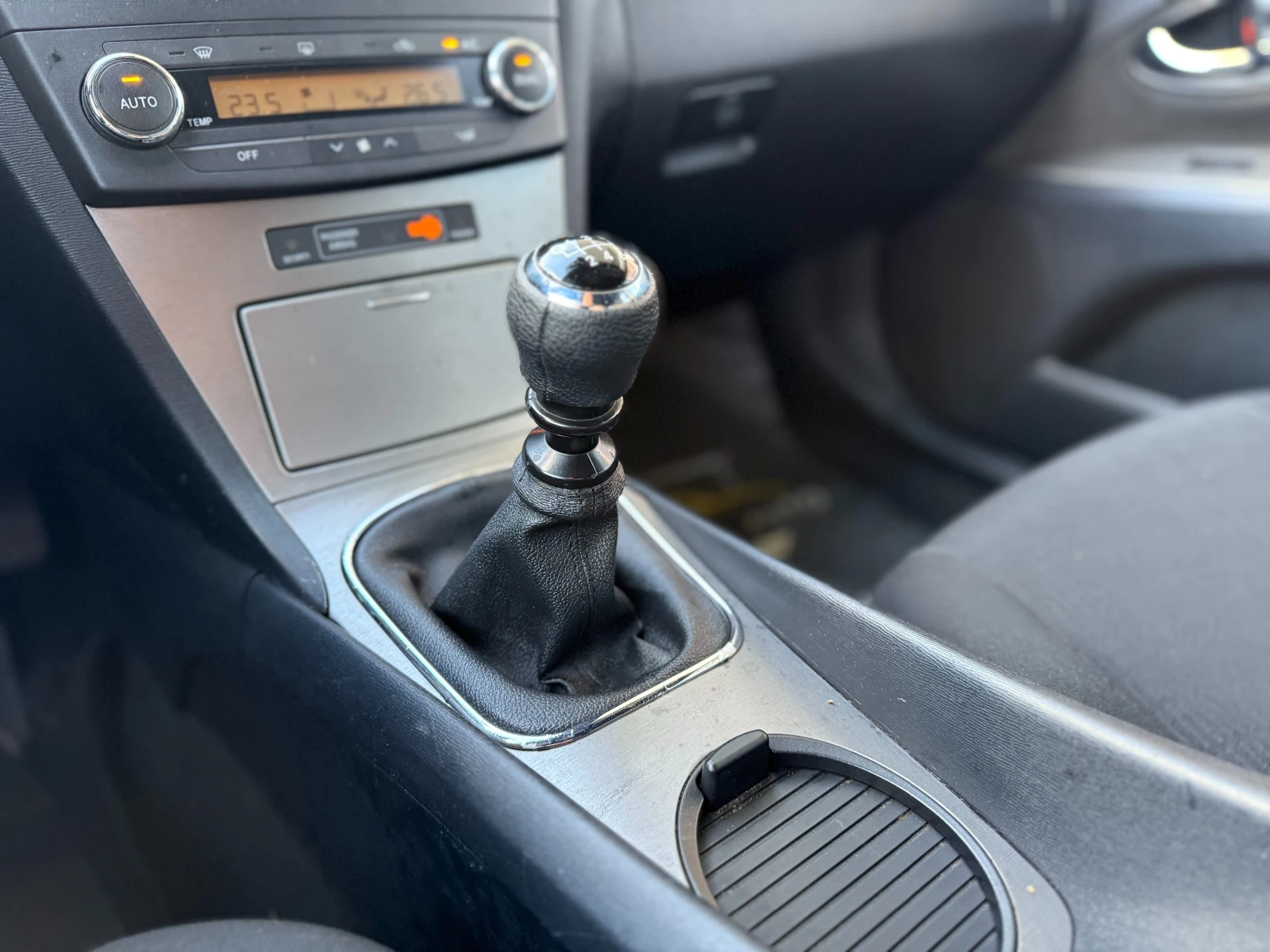 Toyota Avensis 6 ������ ��������/2.2D4D 150�.�. EURO 5A | Mobile.bg � ����������� 11