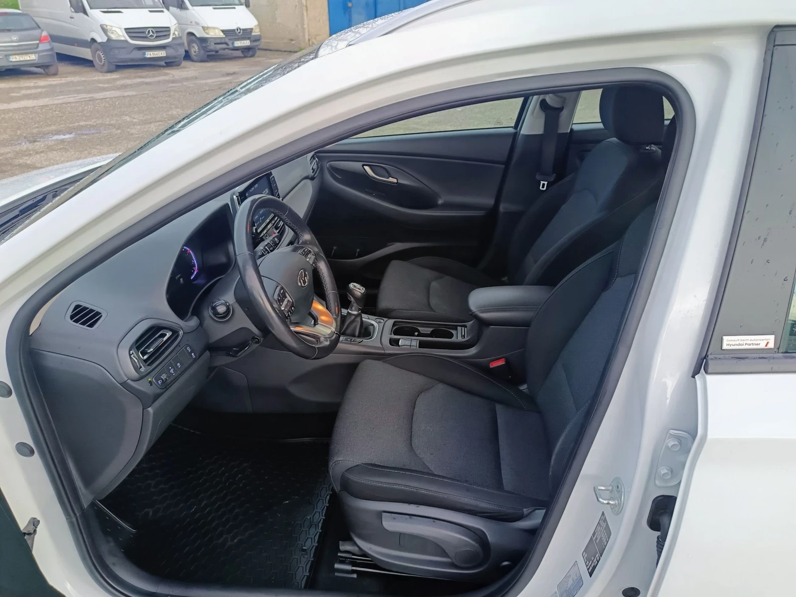 Hyundai I30 1.6.116�� | Mobile.bg � ����������� 12