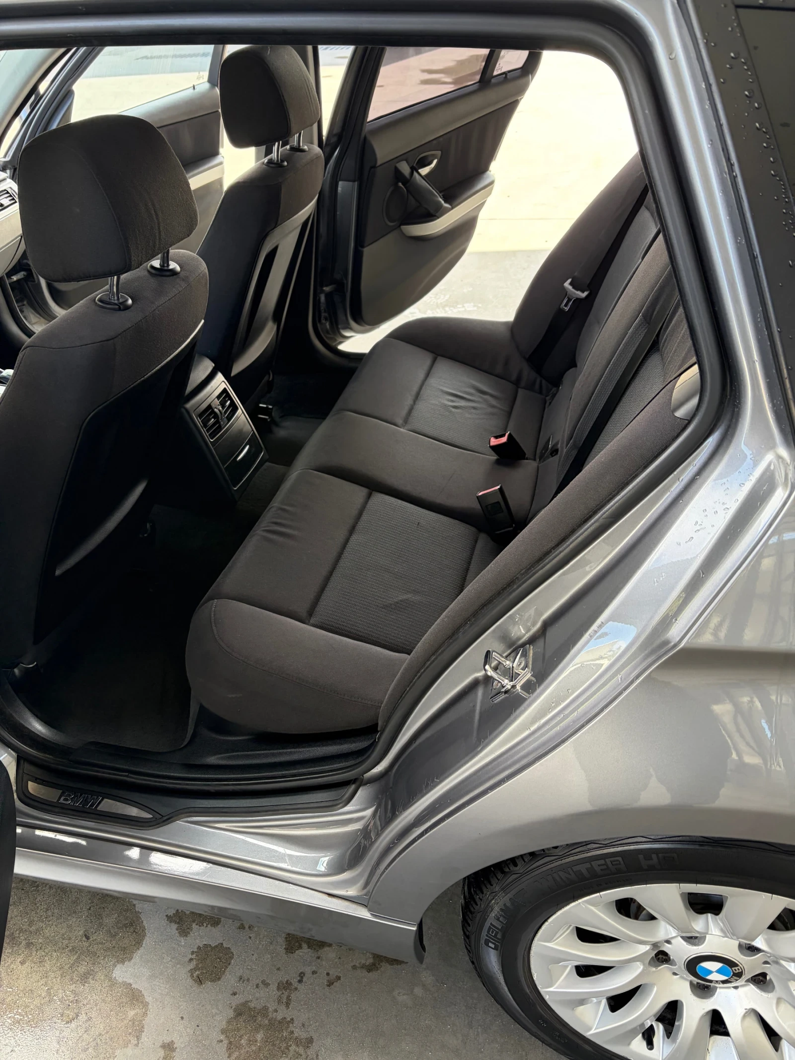 BMW 320, снимка 13 - Автомобили и джипове - 54013692