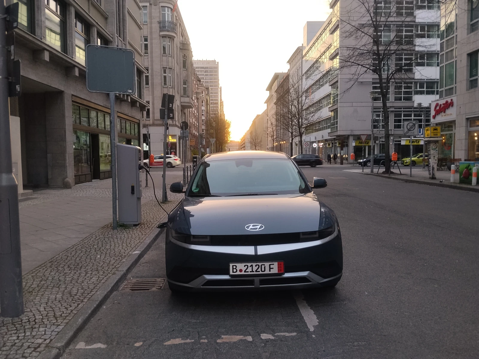 Hyundai Ioniq 5 Techniq Germany edition , снимка 14 - Автомобили и джипове - 54335195