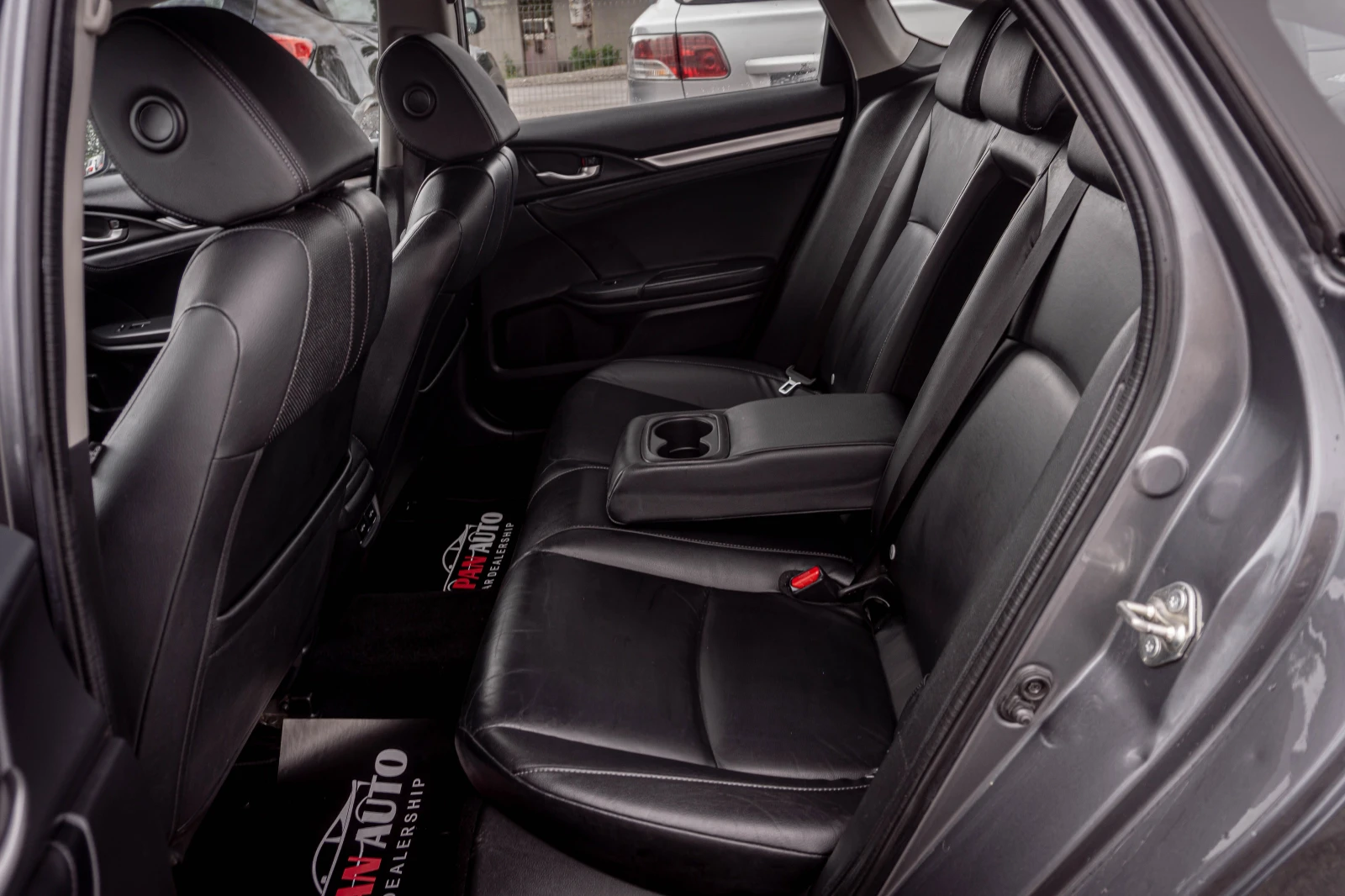 Honda Civic 1.5T 182к.с. EXECUTIVE! ТОП! КАТО НОВА! С ГАРАНЦИЯ, снимка 11 - Автомобили и джипове - 55219171