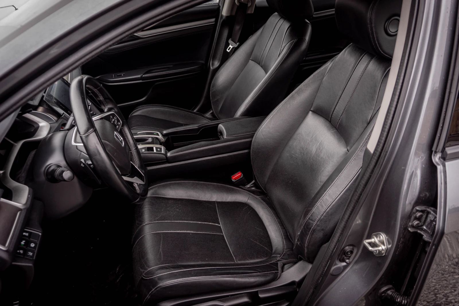 Honda Civic 1.5T 182к.с. EXECUTIVE! ТОП! КАТО НОВА! С ГАРАНЦИЯ, снимка 10 - Автомобили и джипове - 55219171