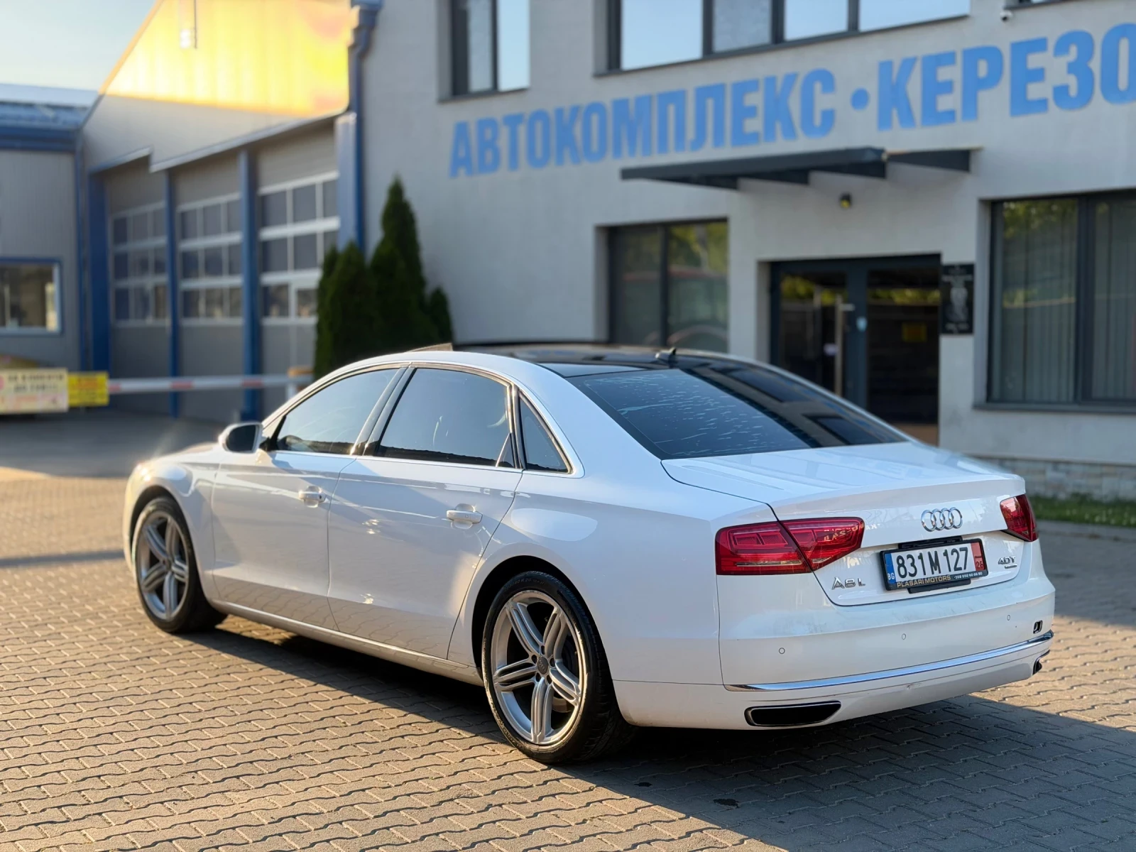 Audi A8 Продавам Audi A8 4.0 TFSI   съчетание от лукс, мощ, снимка 3 - Автомобили и джипове - 54564554
