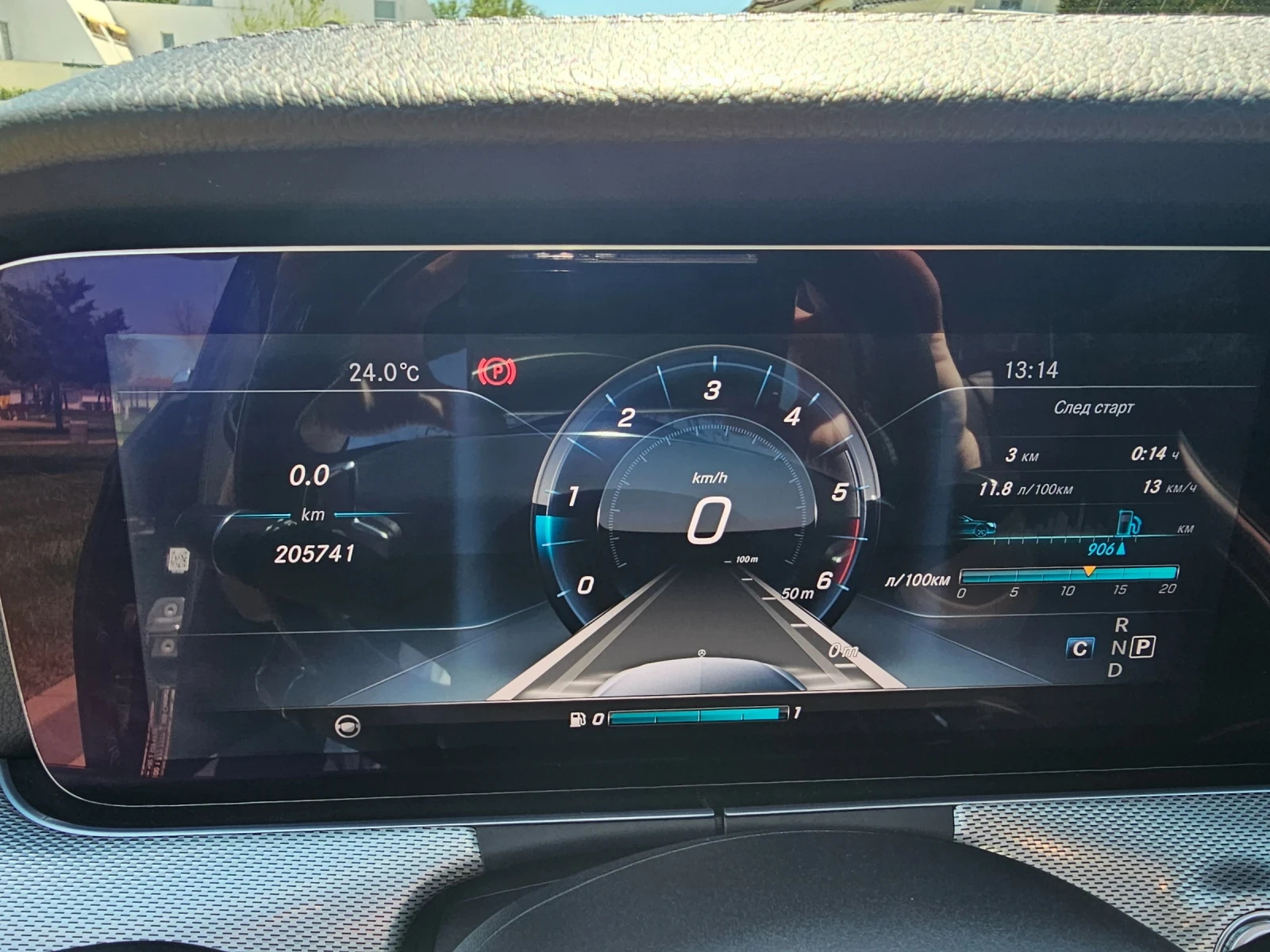 Mercedes-Benz E 220 9G TRONIC AMG, снимка 10 - Автомобили и джипове - 54576426