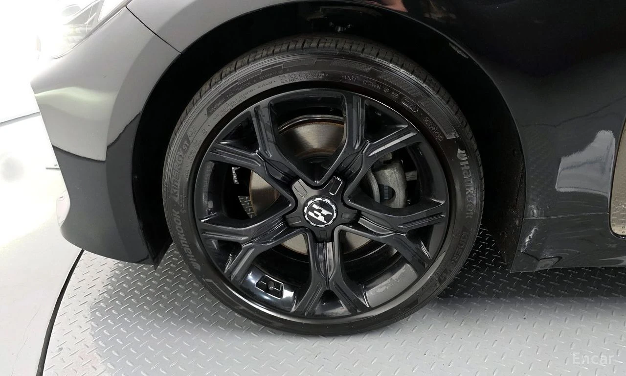 Kia Stinger 2.2 AWD* PLATINUM* ПОДГРЕВ* ОБДУХВАНЕ* НАВИГАЦИЯ* , снимка 11 - Автомобили и джипове - 54740661