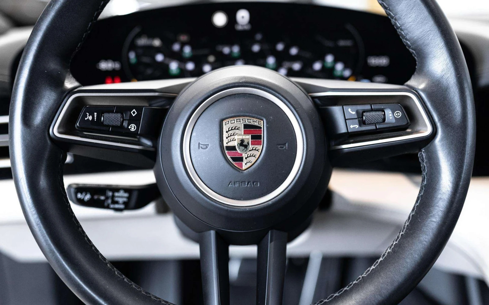 Porsche Taycan Turbo, снимка 6 - Автомобили и джипове - 54788101