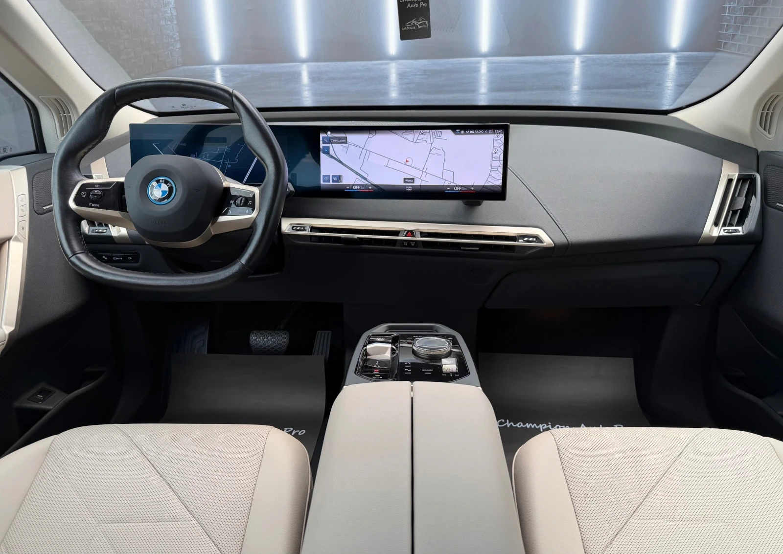 BMW iX Xdrive40/Led/Kam360 /Leder/Hud, снимка 10 - Автомобили и джипове - 54817341