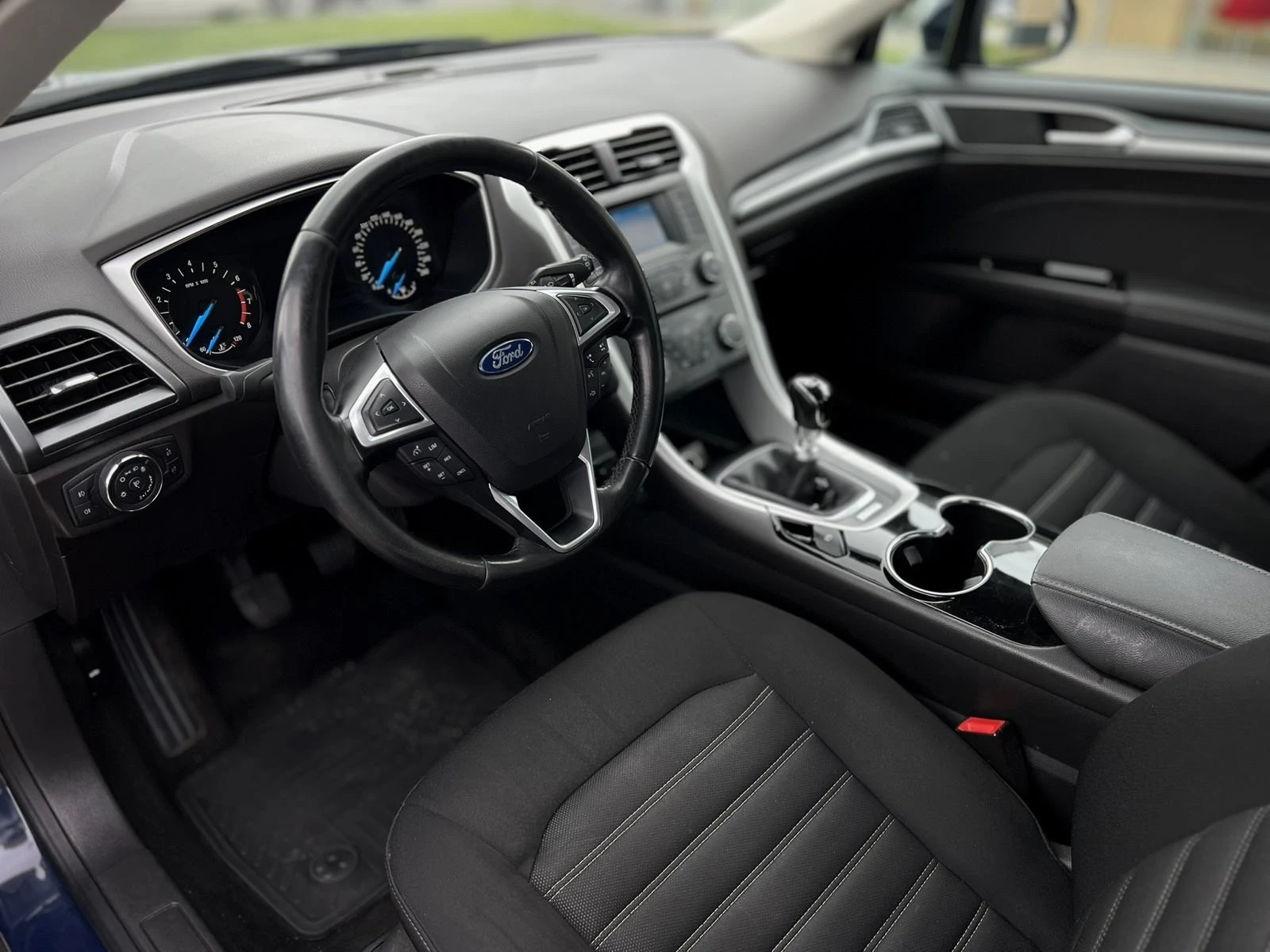 Ford Mondeo 1.5 EcoBoost, снимка 6 - Автомобили и джипове - 55006462
