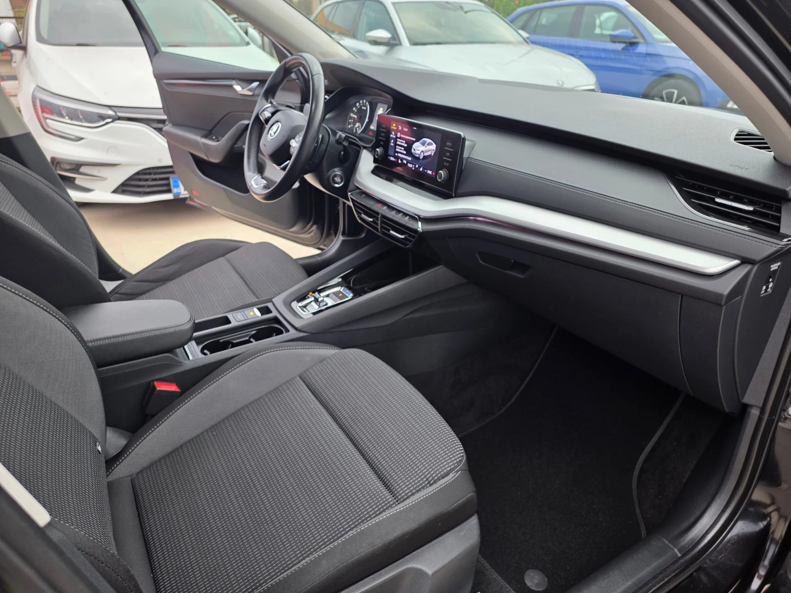 Skoda Octavia С Гаранция 2.0TDI-А/Т, снимка 9 - Автомобили и джипове - 55791718