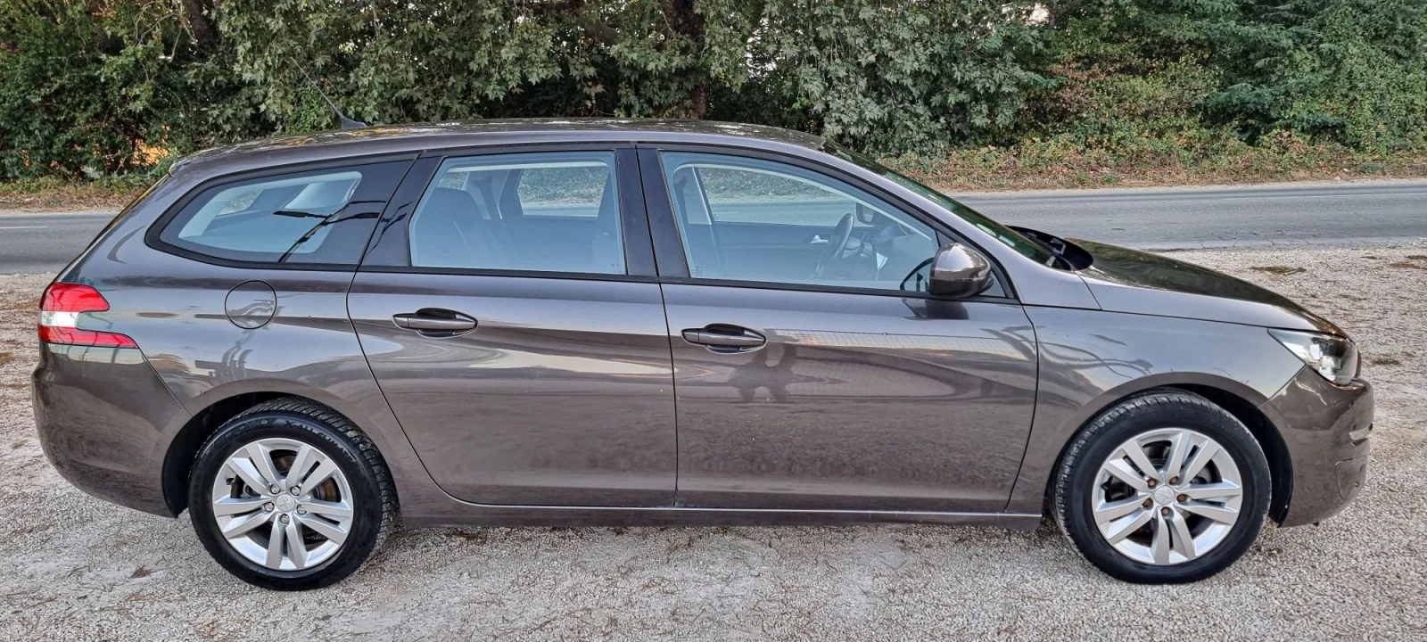 Peugeot 308 1.6 Blue -HDI Bisiness Pack, снимка 4 - Автомобили и джипове - 56011324
