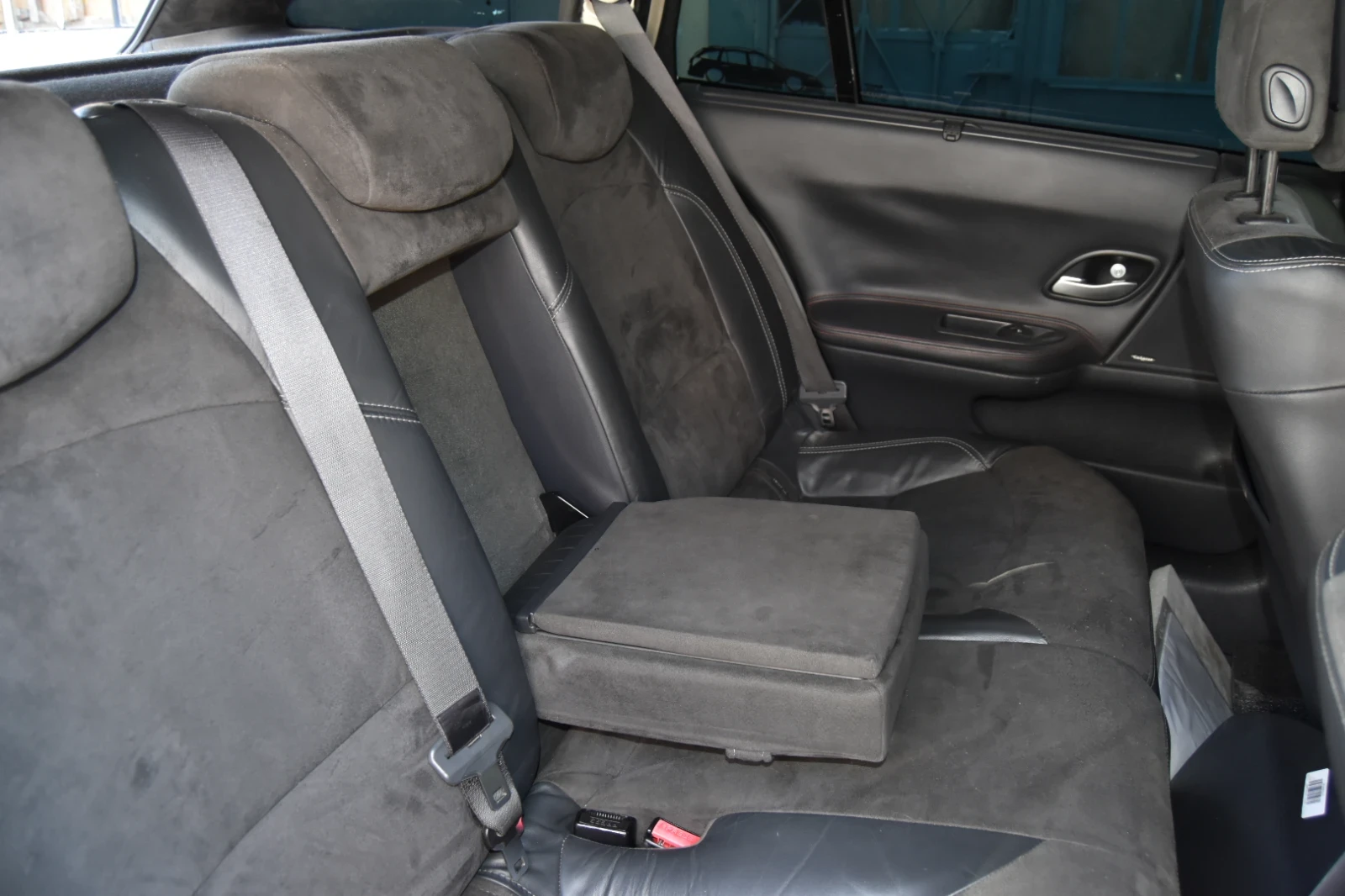 Renault Laguna 2.0 dci, снимка 9 - Автомобили и джипове - 56351100