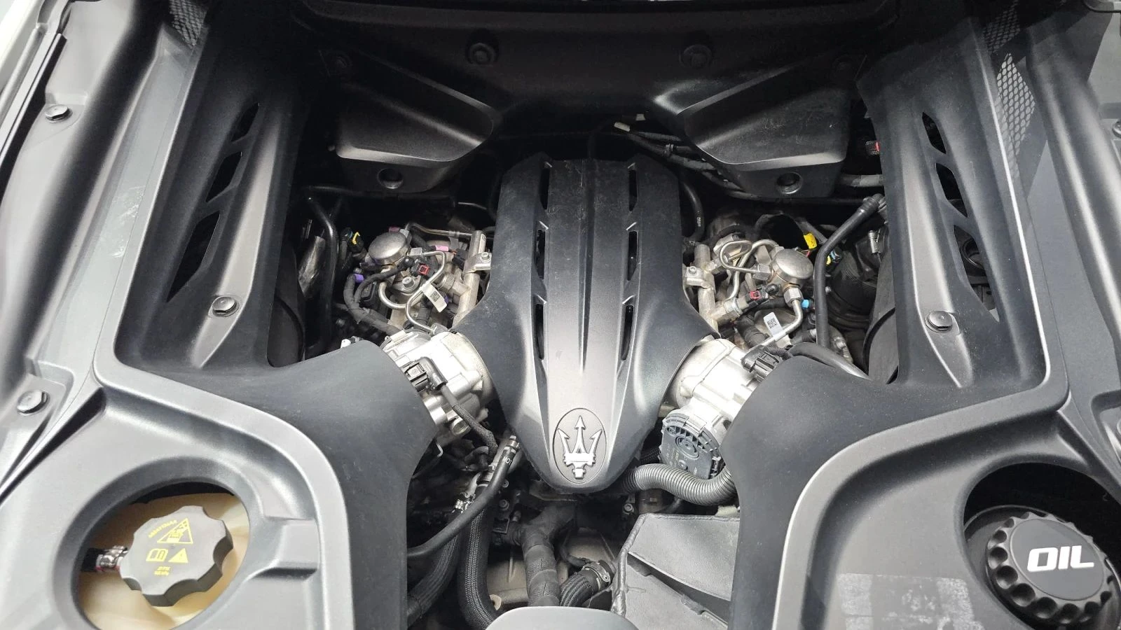 Maserati MC20, снимка 6 - Автомобили и джипове - 56686145