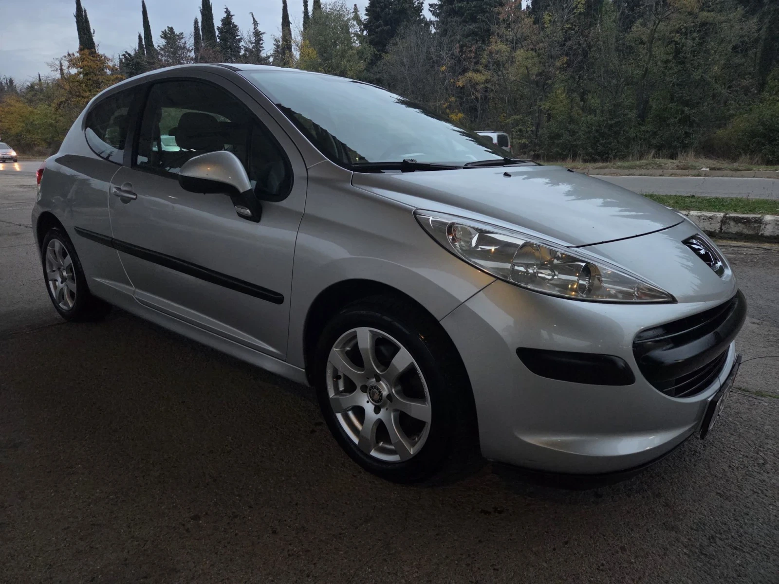 Peugeot 207 1, 6 hdi 90 hp, снимка 7 - Автомобили и джипове - 56740029