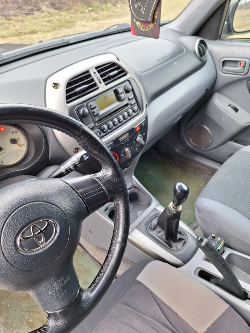 Toyota Rav4 D4D, снимка 11 - Автомобили и джипове - 48488045