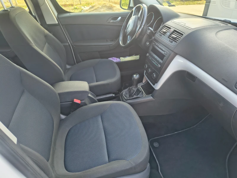 Skoda Yeti 1, 4 ТSI, снимка 10 - Автомобили и джипове - 52722707
