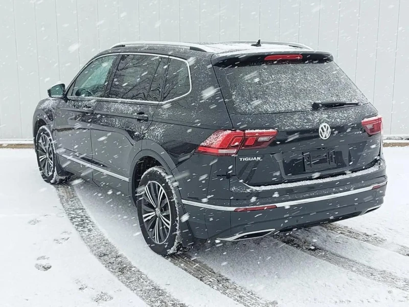 VW Tiguan Highline* 4motion* Fender* Подгреви* 360, снимка 5 - Автомобили и джипове - 53121636