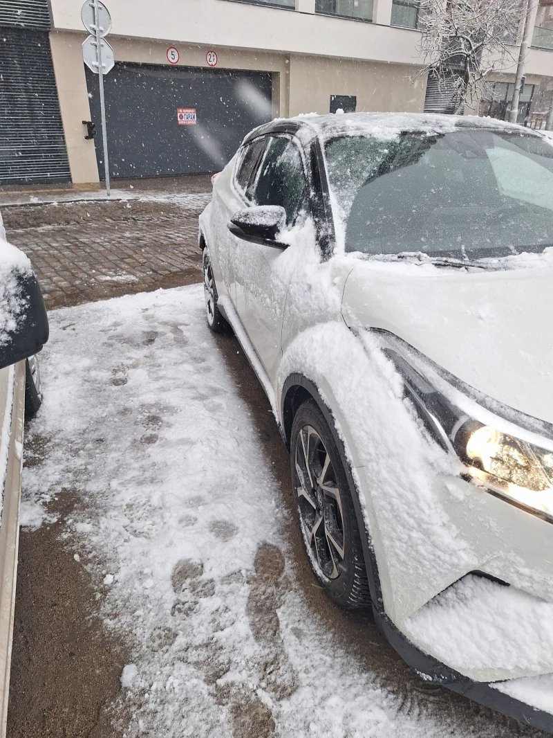Toyota C-HR, снимка 3 - Автомобили и джипове - 53306200