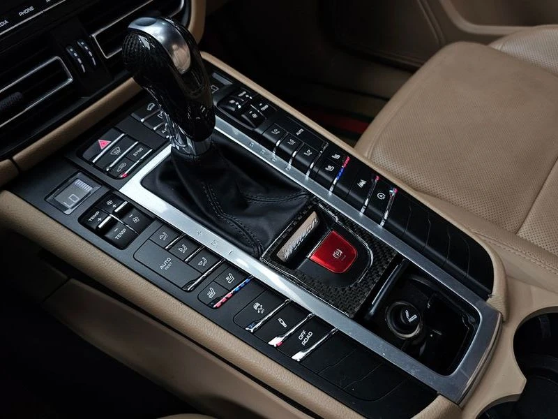 Porsche Macan 2.0| 248к.с.| ВКЛ.ТЕХНОТЕСТ, снимка 9 - Автомобили и джипове - 55372262
