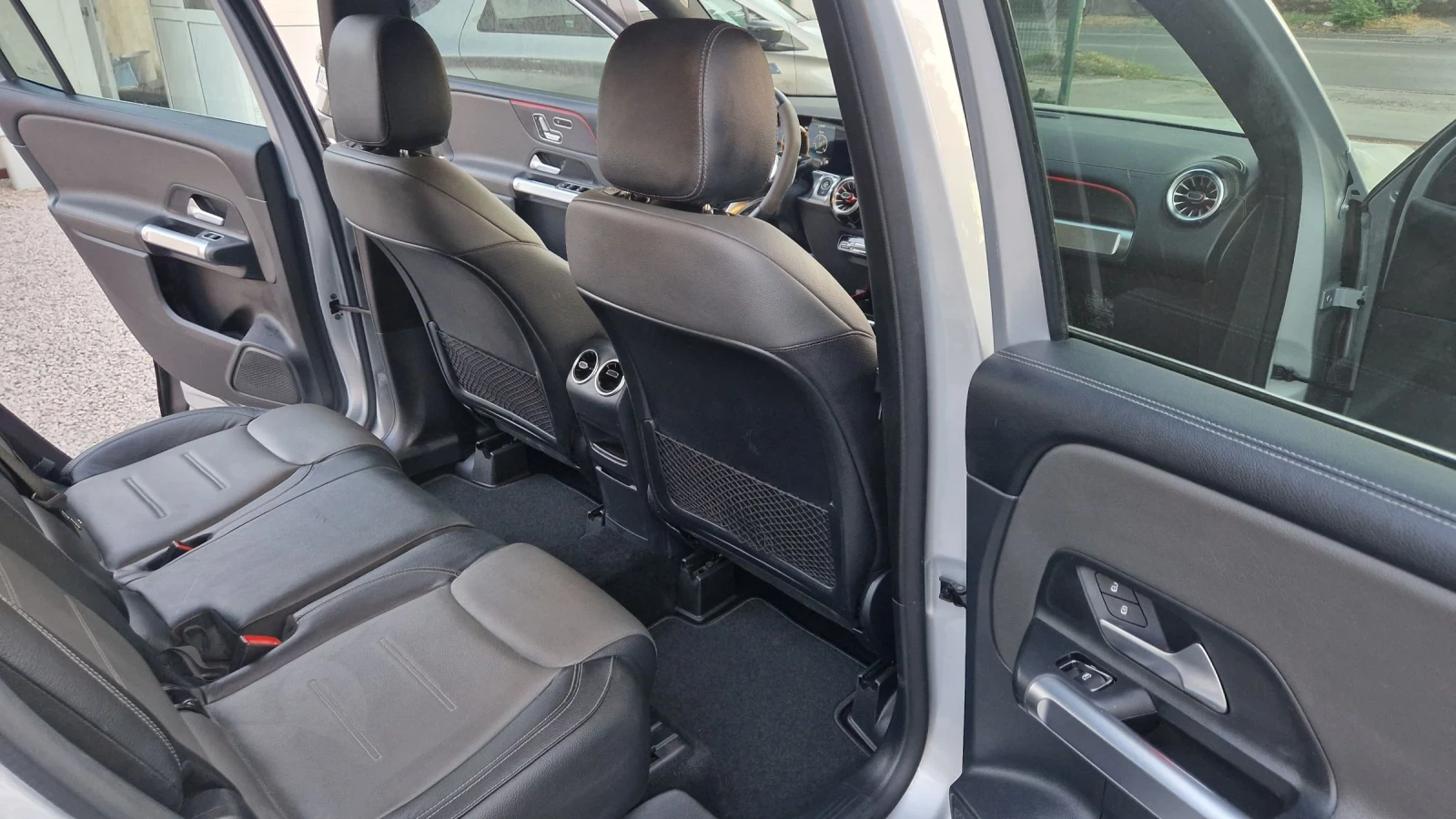 Mercedes-Benz GLB 35 AMG 4 MATIK 6+ 1   | Mobile.bg   12