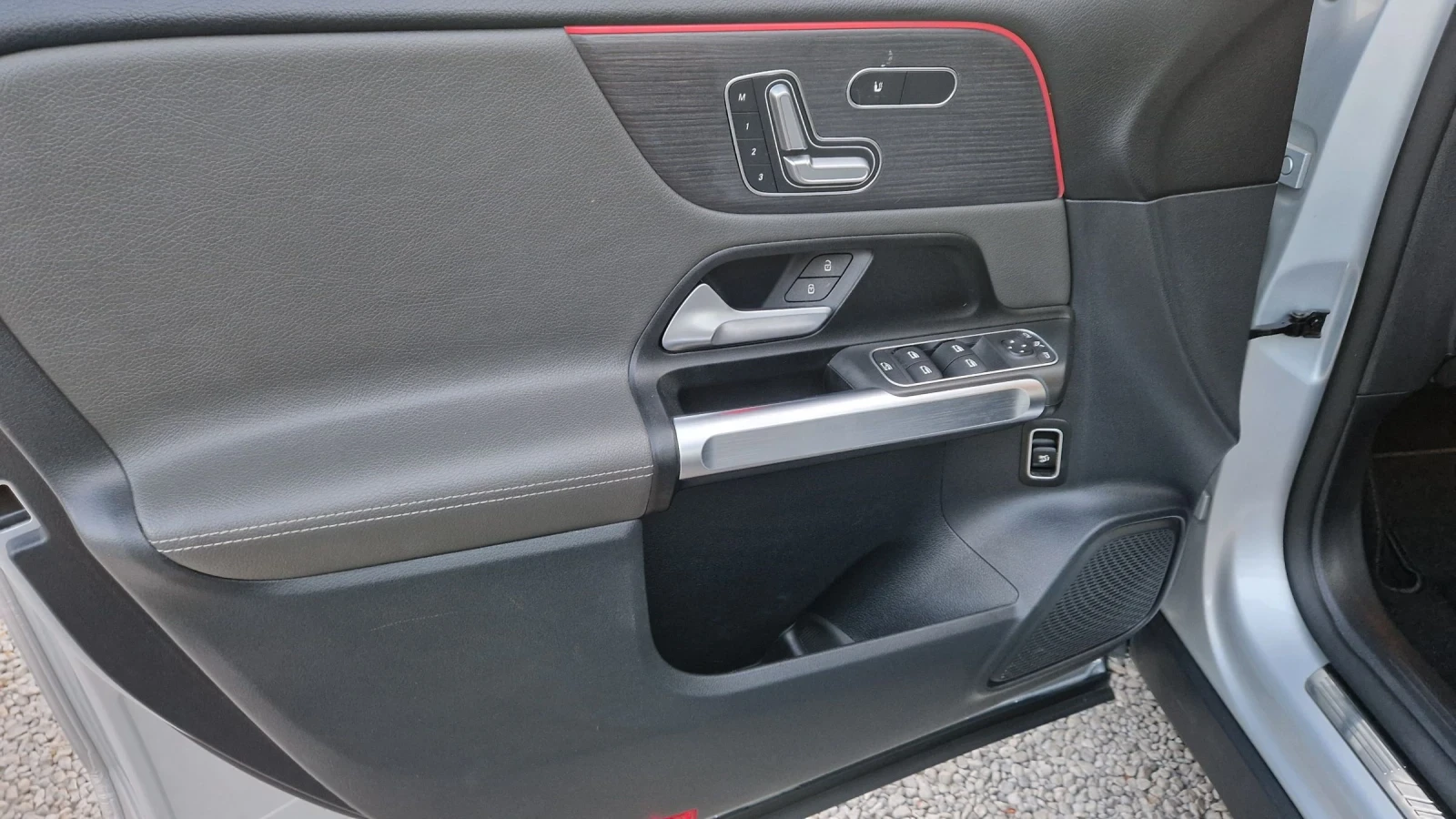 Mercedes-Benz GLB 35 AMG 4 MATIK 6+ 1   | Mobile.bg   16