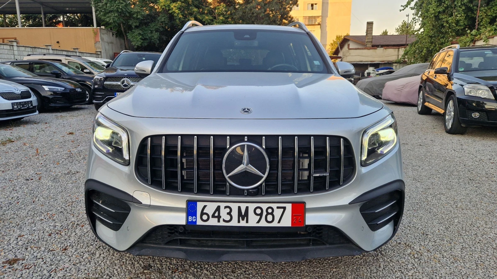 Mercedes-Benz GLB 35 AMG 4 MATIK 6+ 1 МЕСТА  - изображение 2