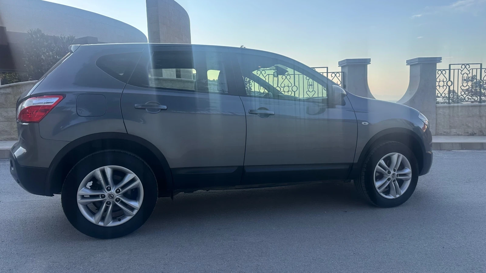 Nissan Qashqai 1.5 DCI - изображение 8