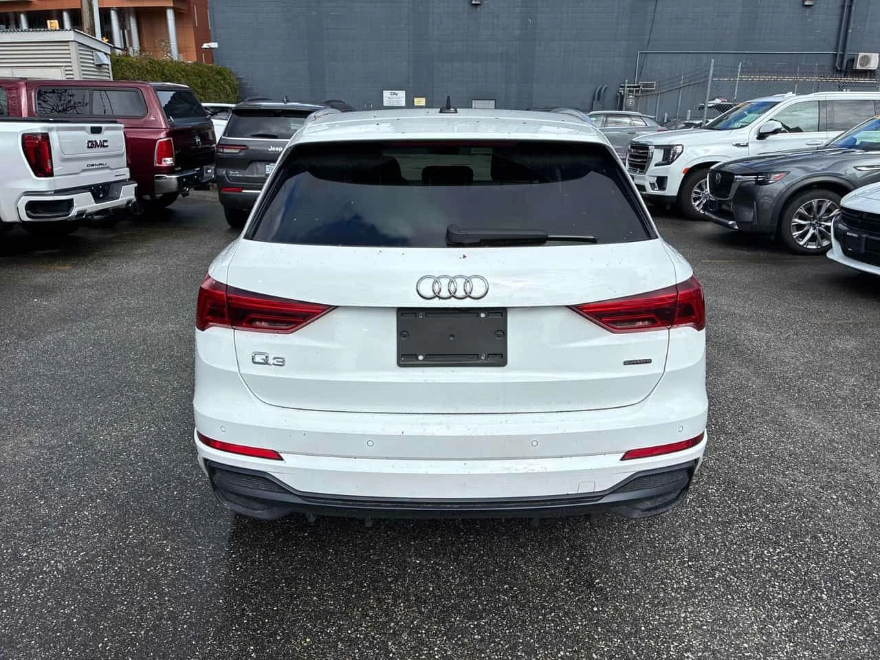 Audi Q3 * Progressiv * DIGITAL * ПРЕДСТАВИТЕЛСТВО * S-LINE, снимка 4 - Автомобили и джипове - 54084263