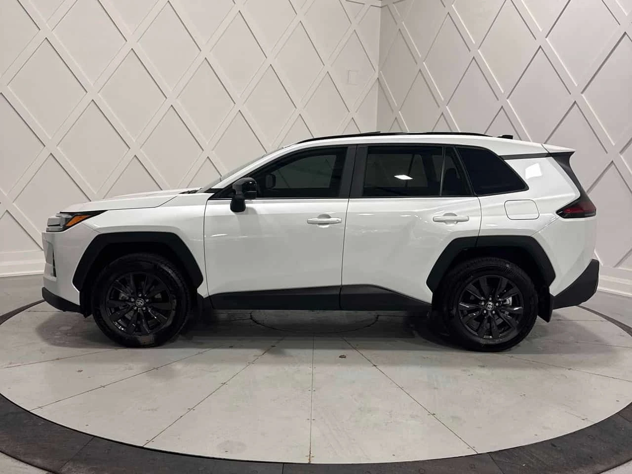 Toyota Rav4  AWD / CARFAX / АВТОКРЕДИТ, снимка 2 - Автомобили и джипове - 54761024