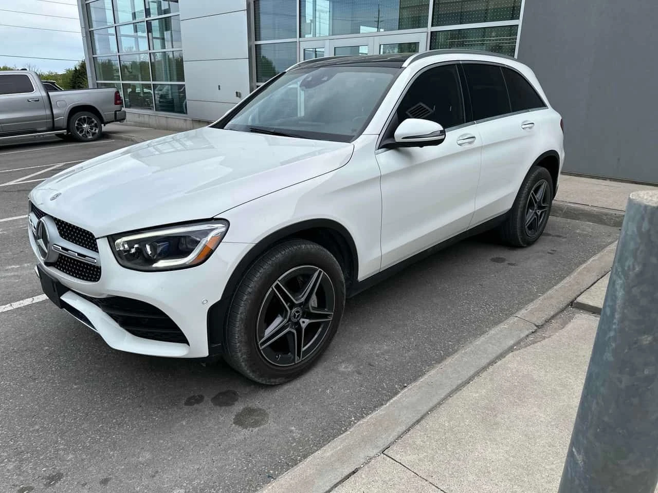 Mercedes-Benz GLC 300 4MATIC* DISTRONIC* 360* ДИГИТАЛНО ТАБЛО* , снимка 2 - Автомобили и джипове - 54824962