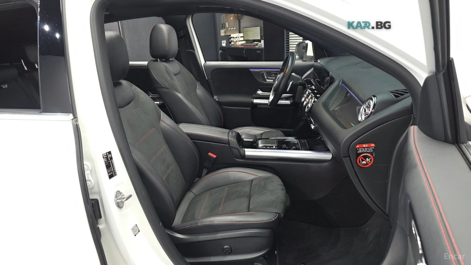 Mercedes-Benz GLA 250 * 4MATIC* КОЖА* ПОДГРЕВ* ПАНОРАМА* КАМЕРА* NAVI* L, снимка 10 - Автомобили и джипове - 54892609
