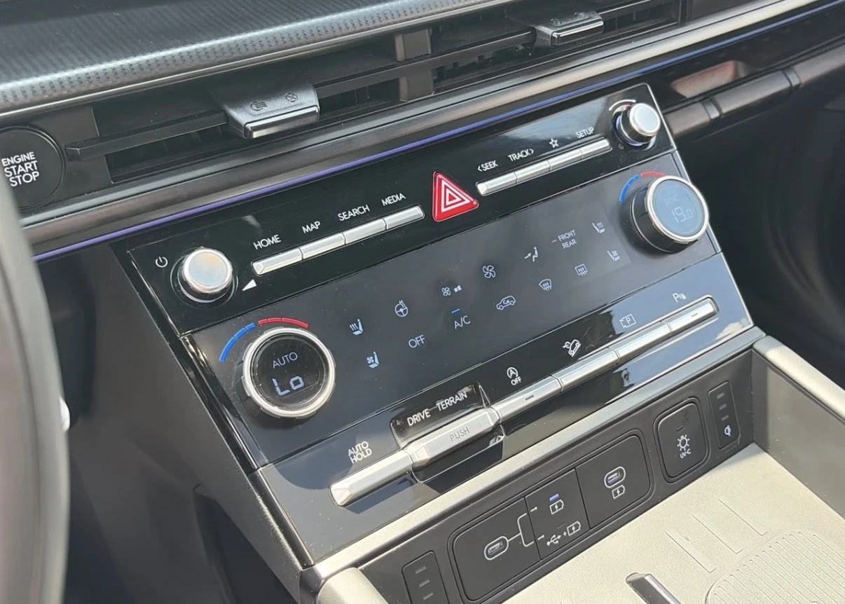 Hyundai Santa fe ULTIMATE CALLIGRAPHY * 2.5T * AWD * 6 МЕСТЕН * , снимка 6 - Автомобили и джипове - 54971407