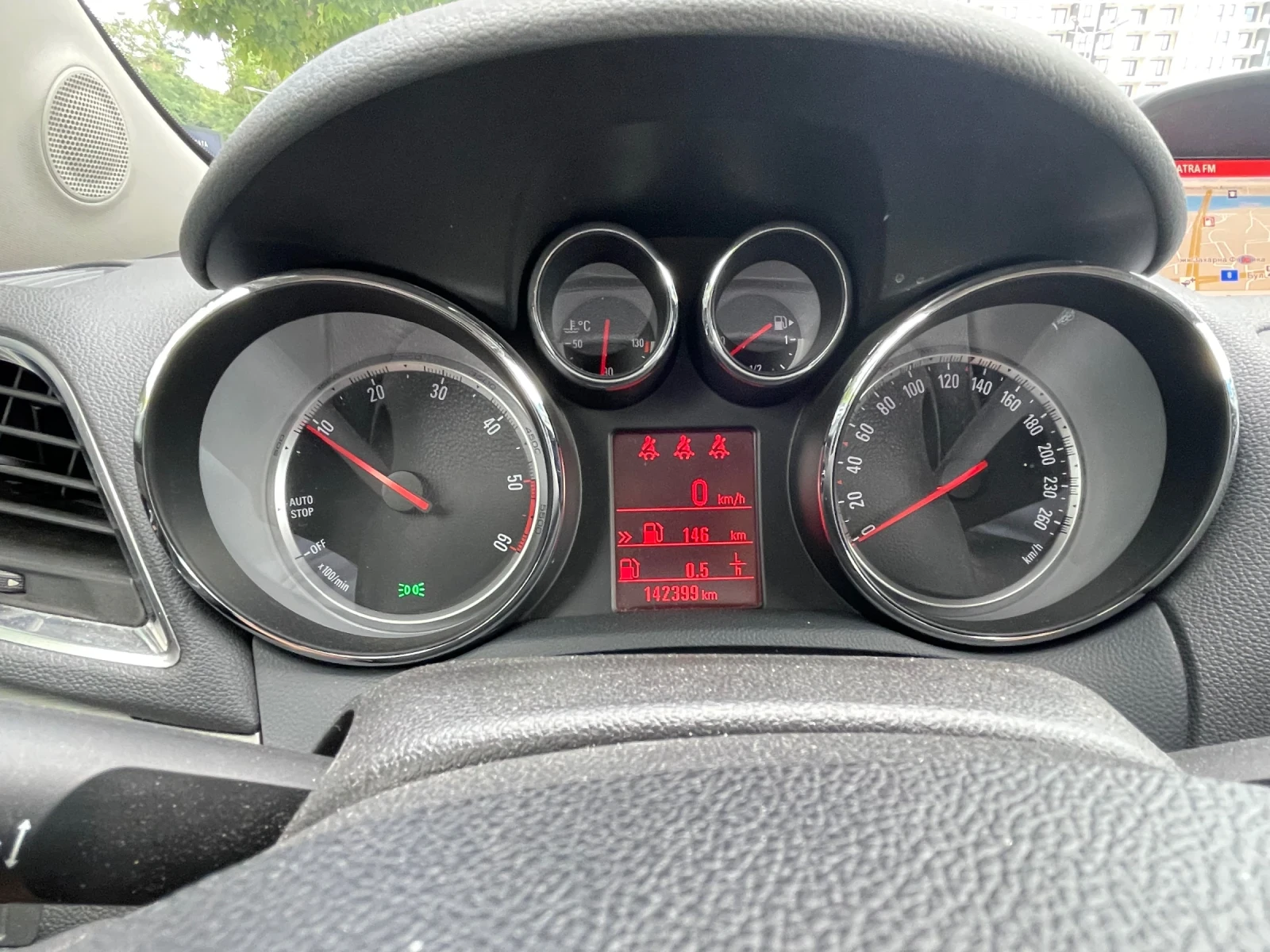 Opel Mokka 1.6 дизел кожа нави камера , снимка 13 - Автомобили и джипове - 54998134
