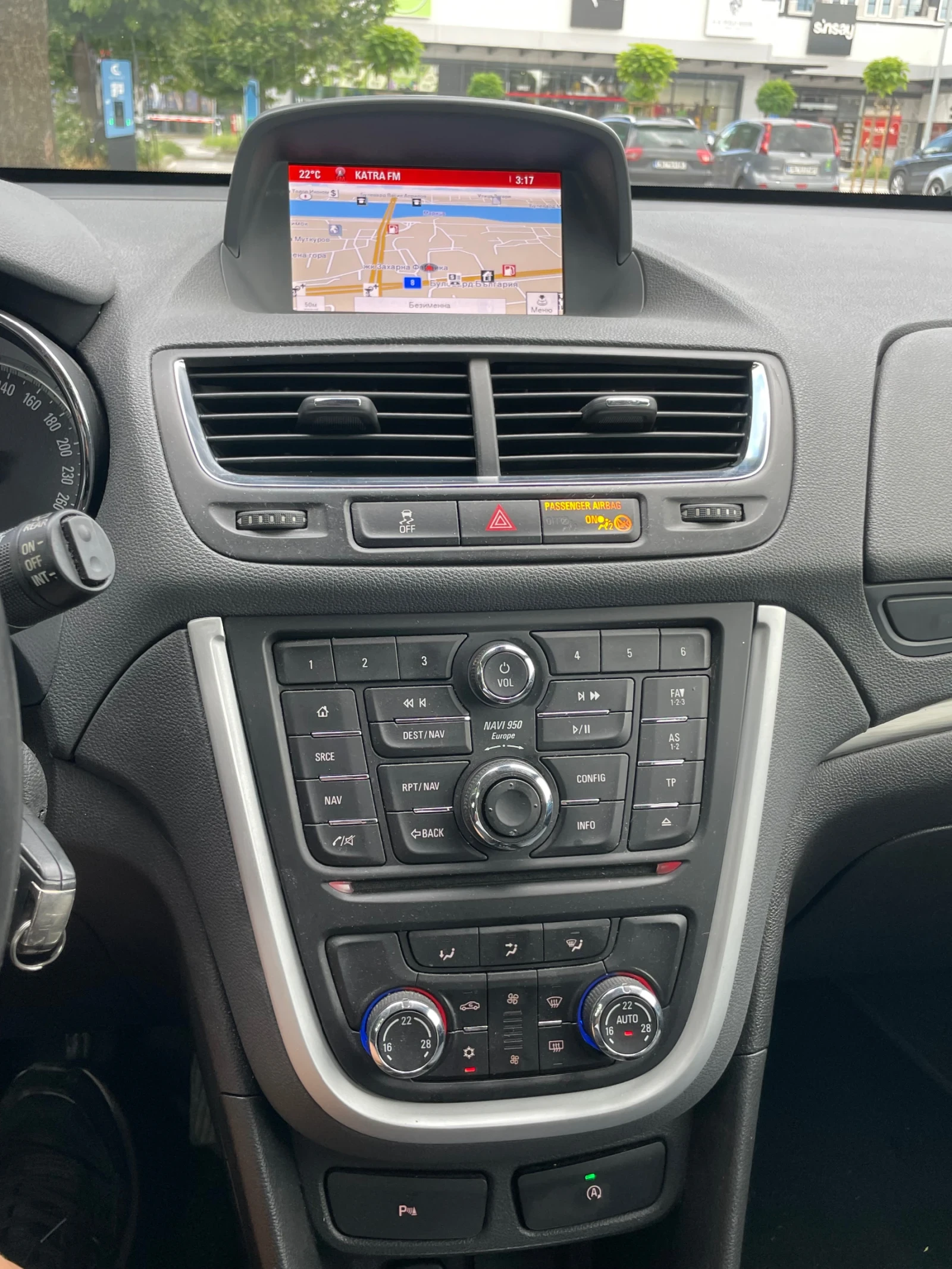 Opel Mokka 1.6 дизел кожа нави камера , снимка 8 - Автомобили и джипове - 54998134