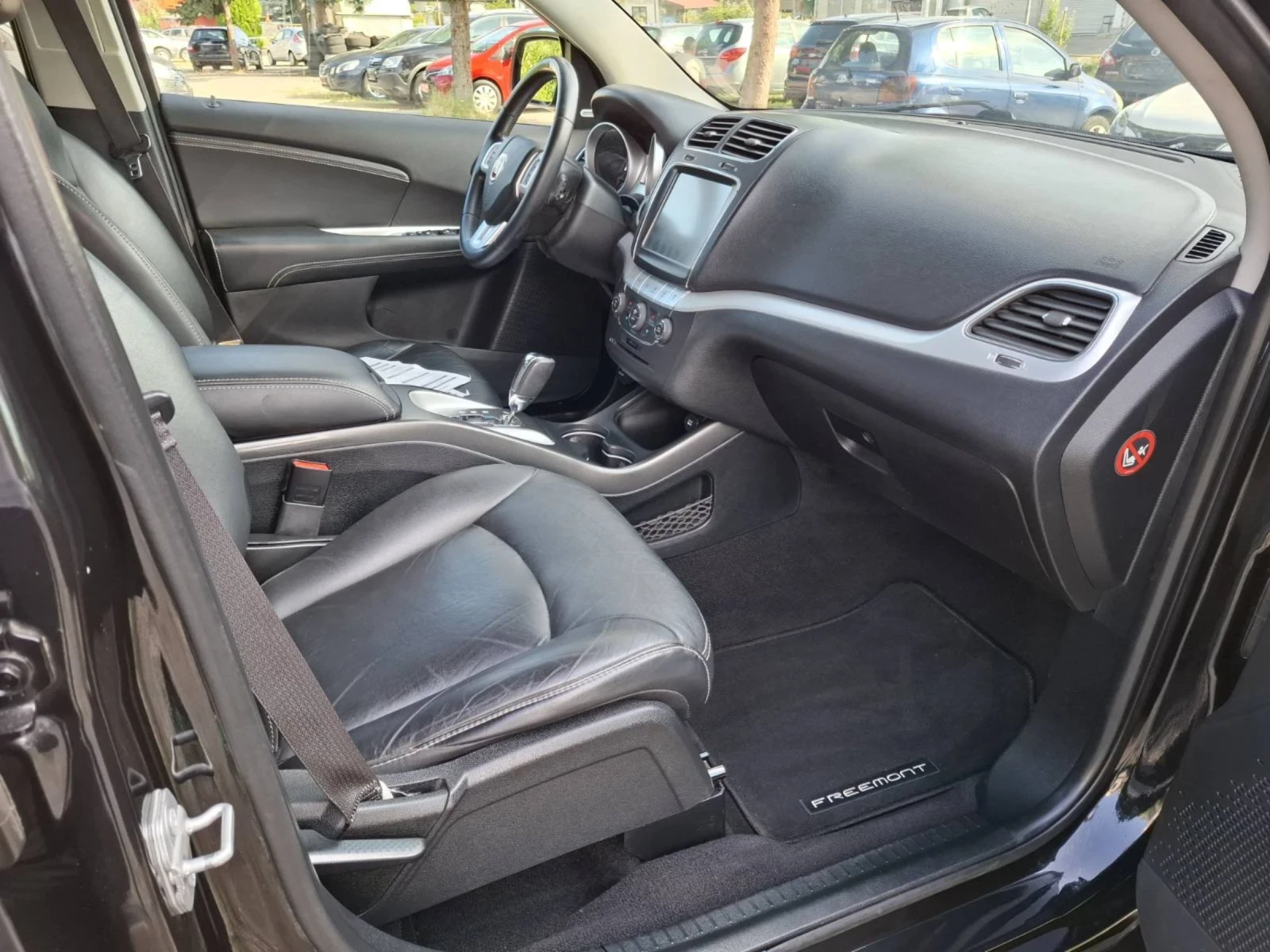 Fiat Freemont * * 2.0D-170CV-4X4* * LUXURY* * ITALIA* * , снимка 9 - Автомобили и джипове - 55221797