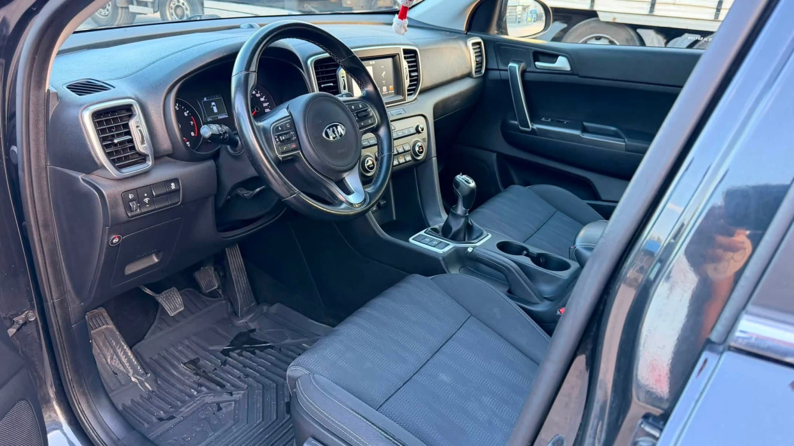 Kia Sportage 1.6 ������-��� | Mobile.bg � ����������� 11