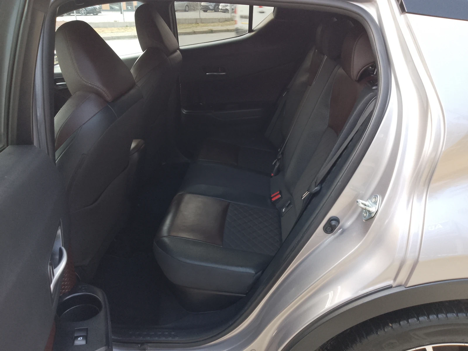 Toyota C-HR 1.8 HYBRID/FULL, снимка 15 - Автомобили и джипове - 55829034