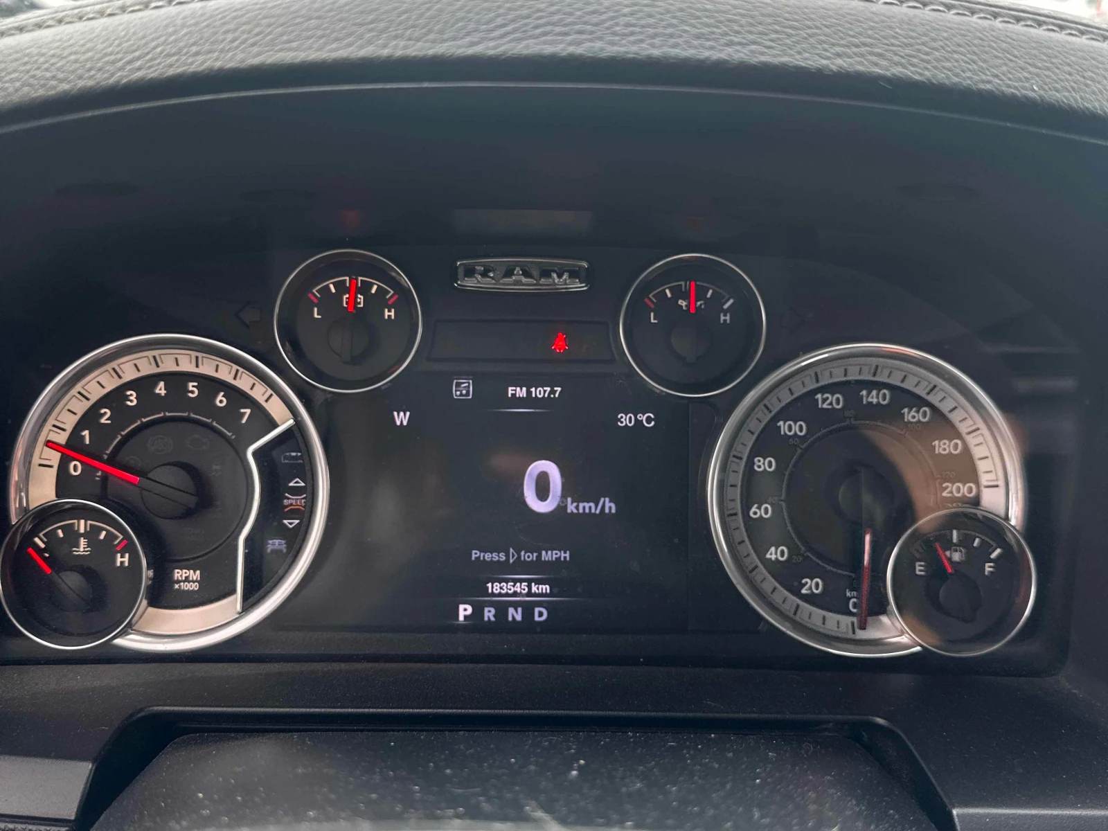 Dodge RAM 1500 * Sport * CARFAX * ЦЕНА ДО БГ, снимка 8 - Автомобили и джипове - 56129535