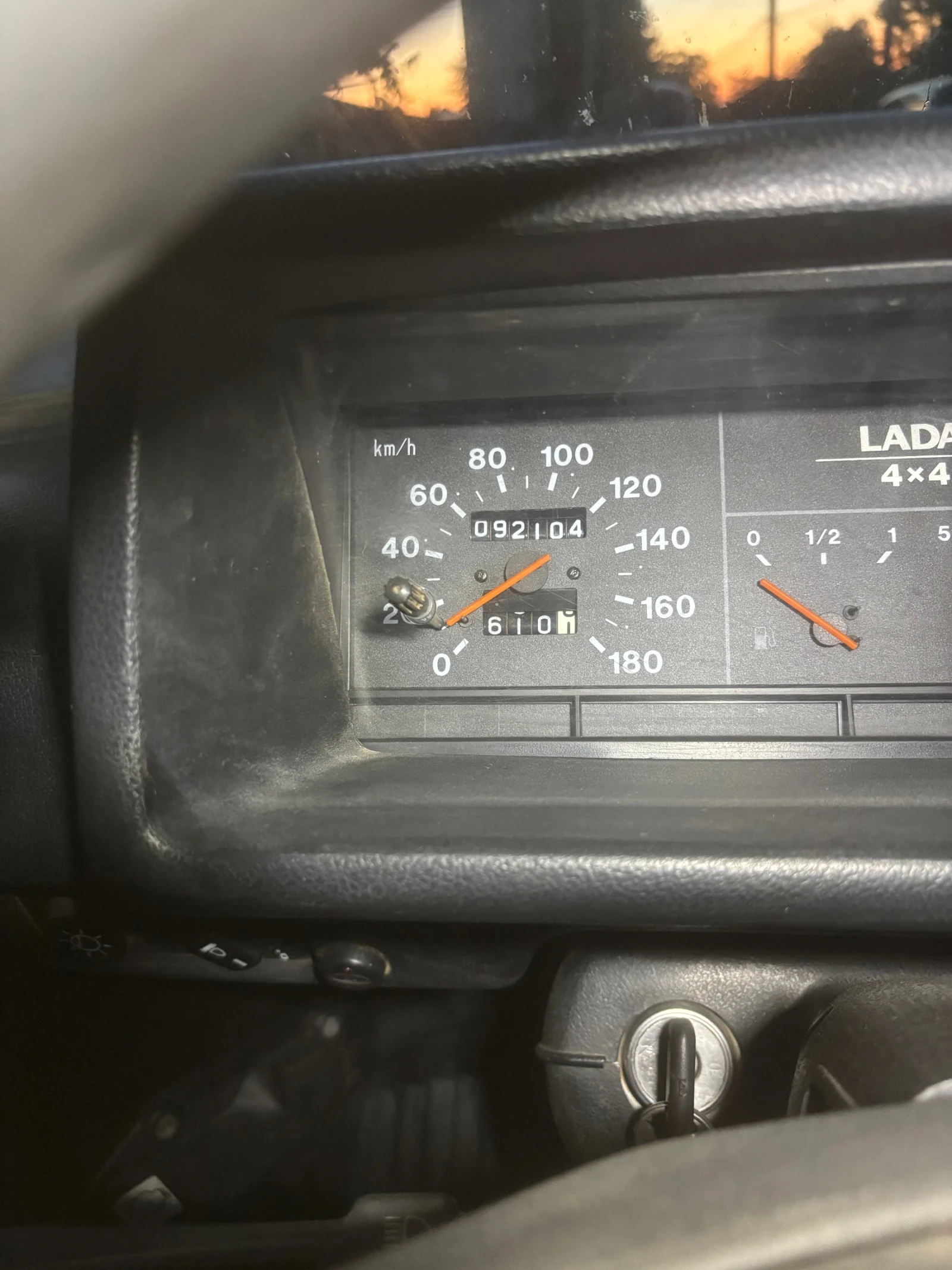 Lada Niva 1.7i, снимка 5 - Автомобили и джипове - 56132862