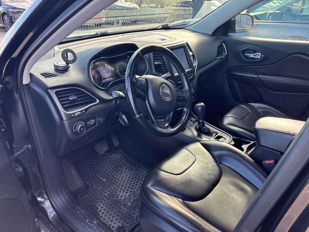 Jeep Cherokee * Trailhawk * CARFAX * ����� �� ����������� | Mobile.bg � ����������� 5