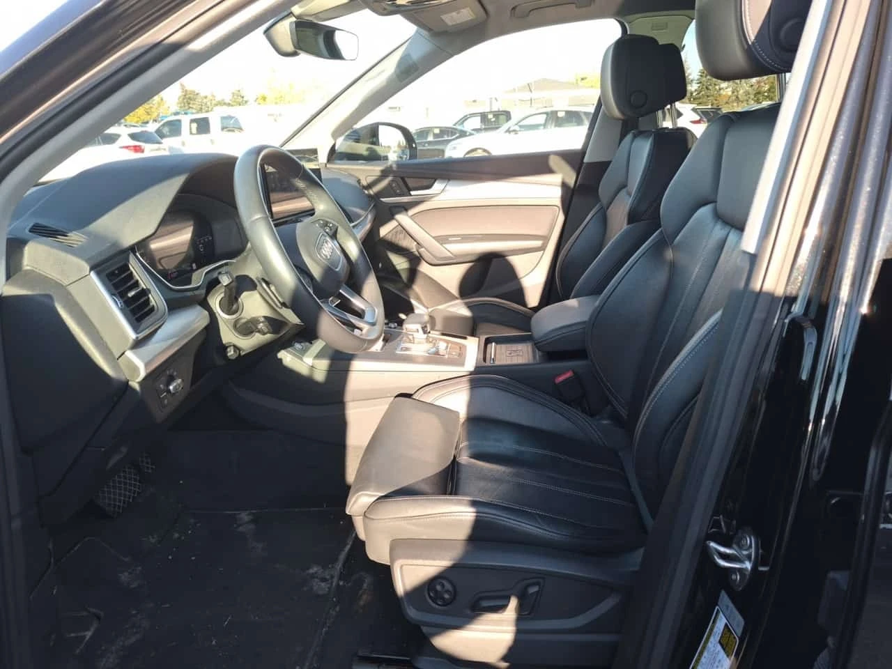 Audi Q5 * 45 Tfsi Quattro Technik * CARFAX * , снимка 8 - Автомобили и джипове - 56655697