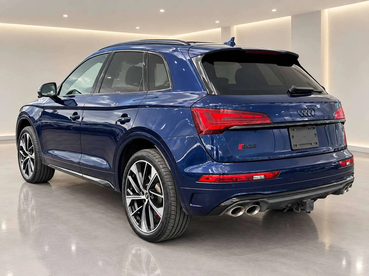 Audi SQ5 Progressiv, снимка 3 - Автомобили и джипове - 56677771