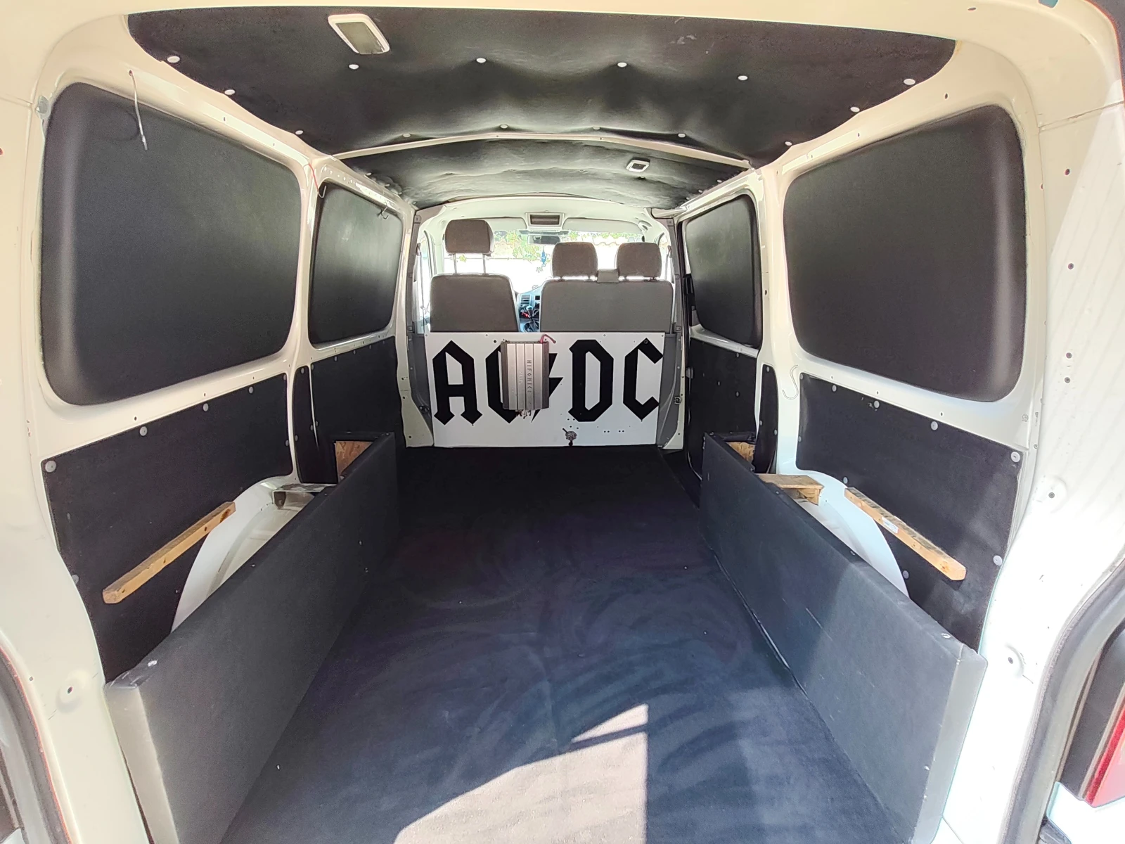 VW Transporter 1.9TDI КЛИМА, снимка 10 - Бусове и автобуси - 55543345