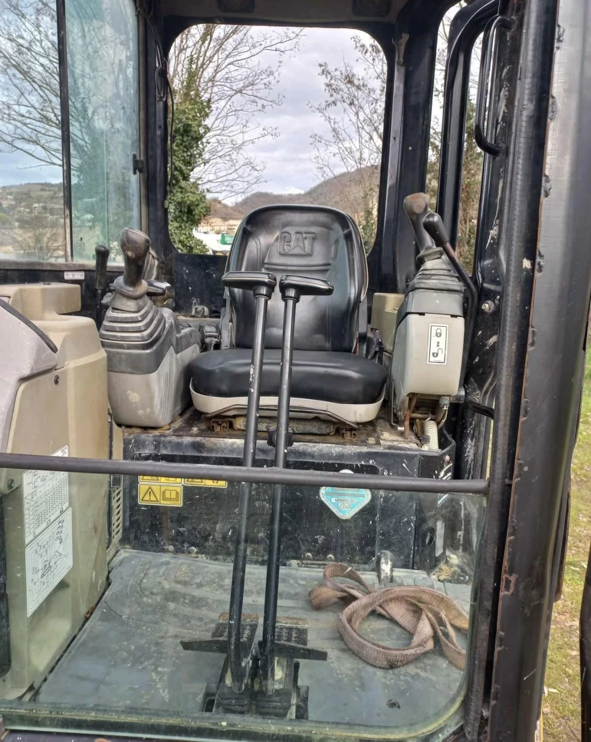 Багер Caterpillar 303C, снимка 8 - Индустриална техника - 53899414