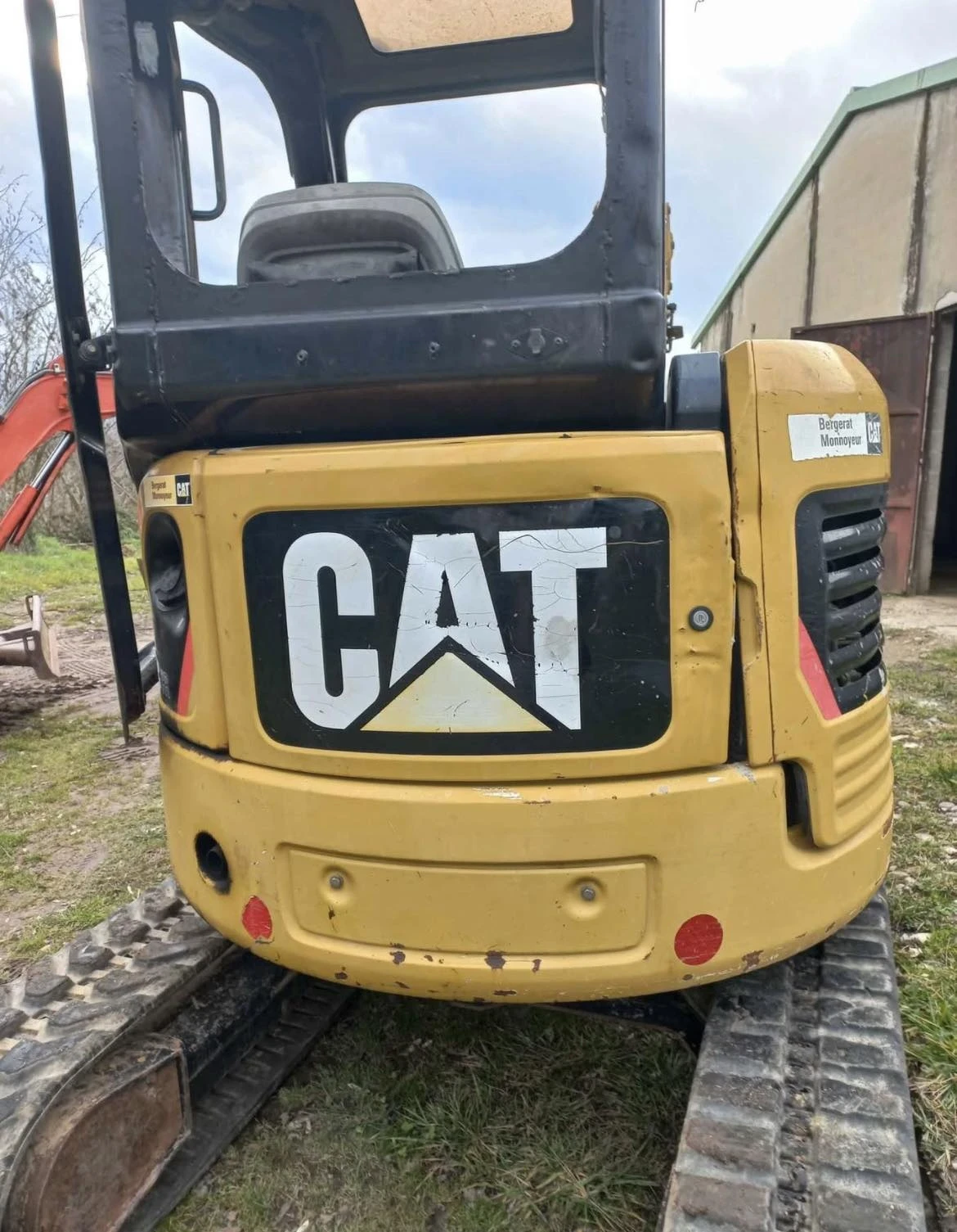 Багер Caterpillar 303C, снимка 3 - Индустриална техника - 53899414