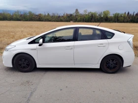 Обява за продажба на Toyota Prius 3 Хибрид с ГАЗ ~16 500 лв. - изображение 2