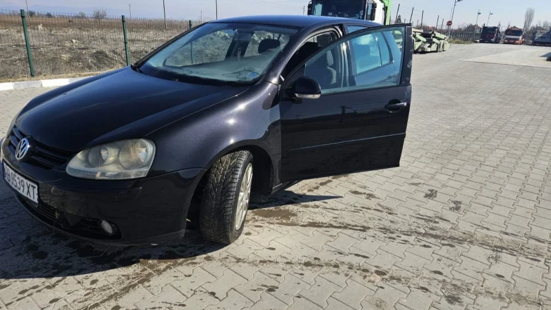 VW Golf 2.0 TDI, снимка 5 - Автомобили и джипове - 49232125