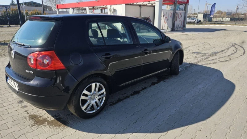 VW Golf 2.0 TDI, снимка 4 - Автомобили и джипове - 49232125